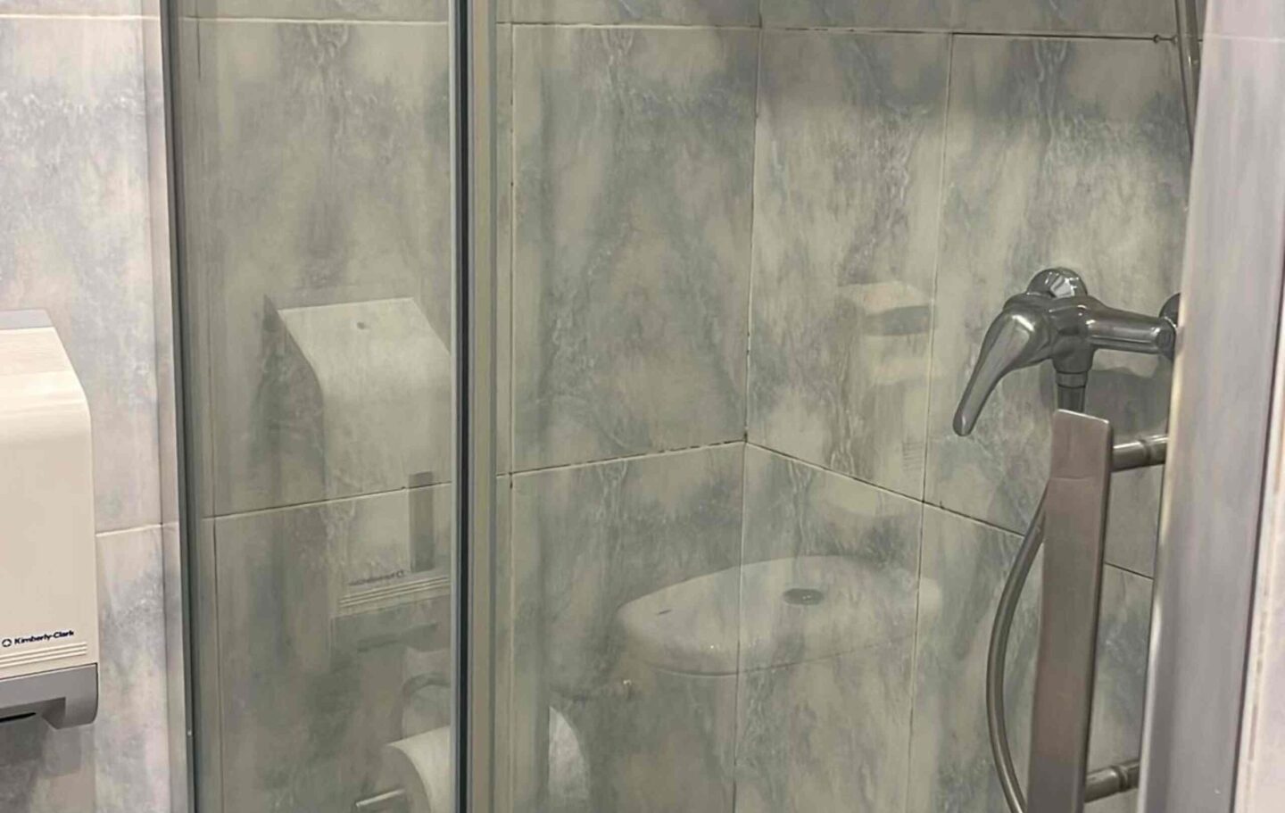 Habitación en Calahorra, España - baño 3