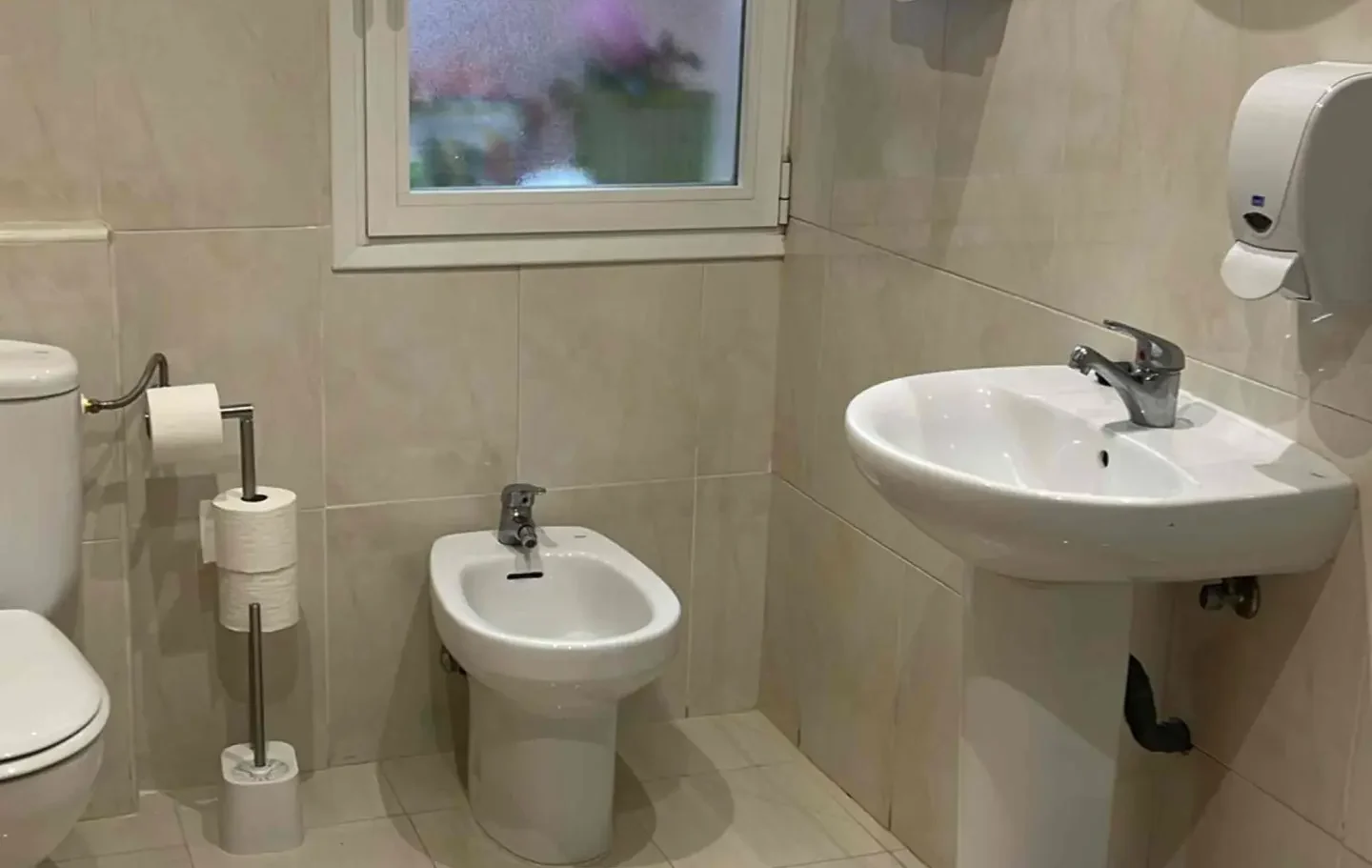 Habitación en Calahorra, España - saturno - Baño